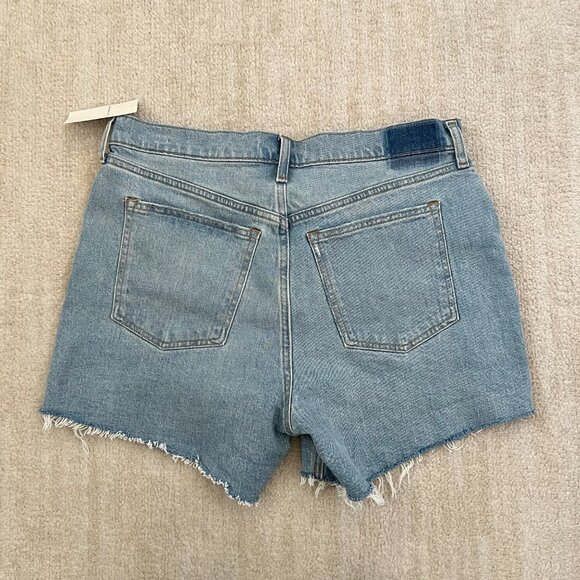 NWT Abercrombie & Fitch High Rise 4" Mom Jeans Denim Shorts 31/12 Blue Cutoff - Picture 4 of 11